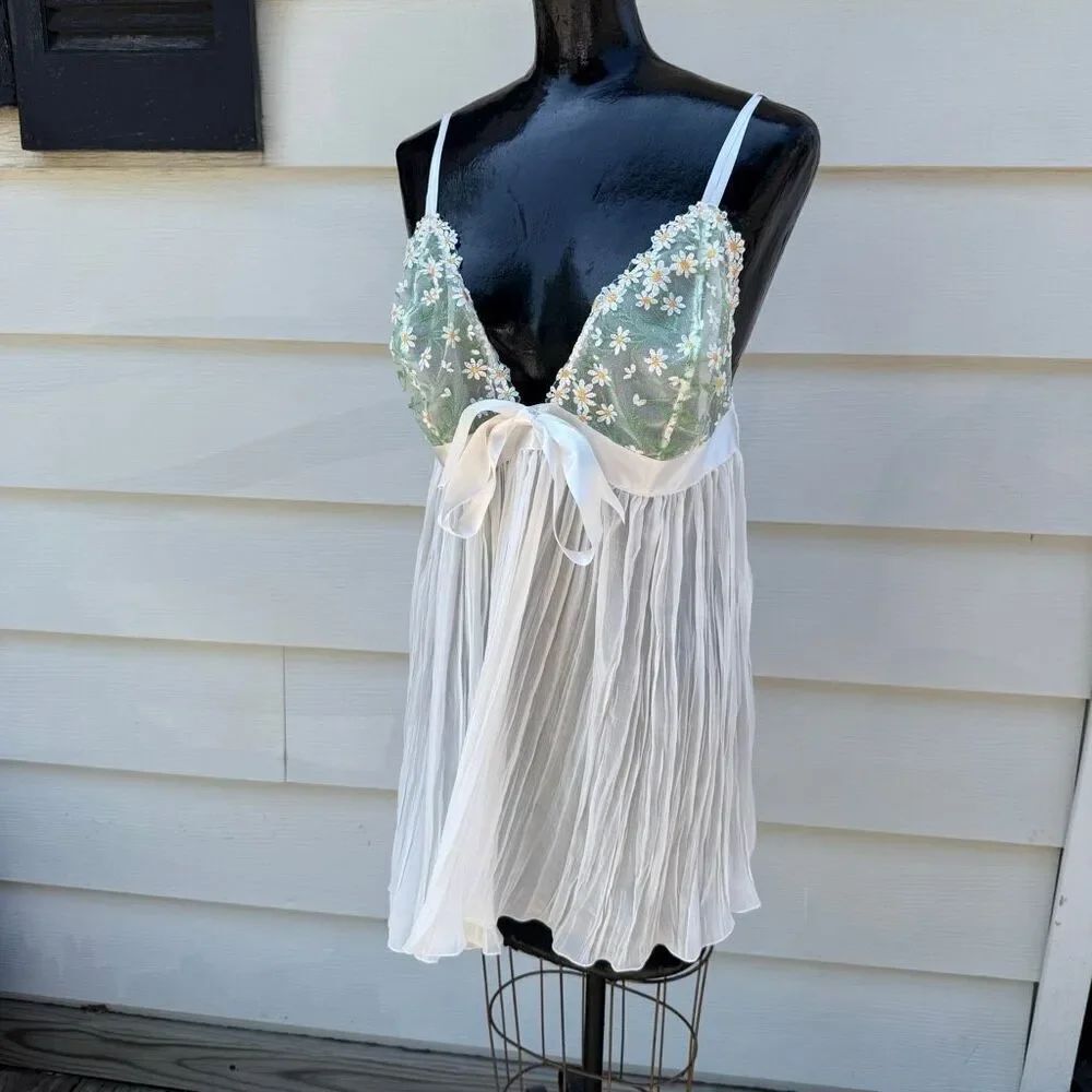 Victorias Secret Dainty Daisy Babydoll Lingerie  Ser Dress